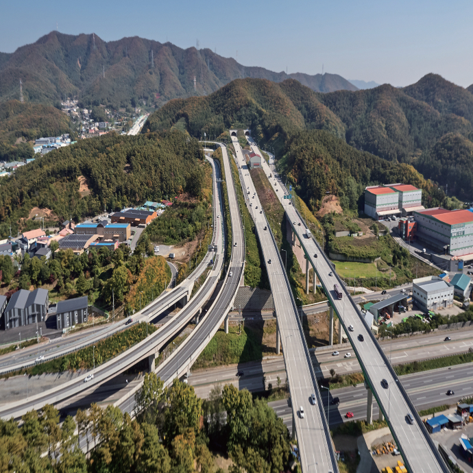 Expressway Civilian Investment between Gwangju and Wonju(2nd Youngdong (Sec.1)